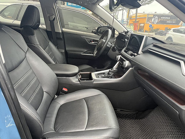 Toyota RAV4  第1張相片