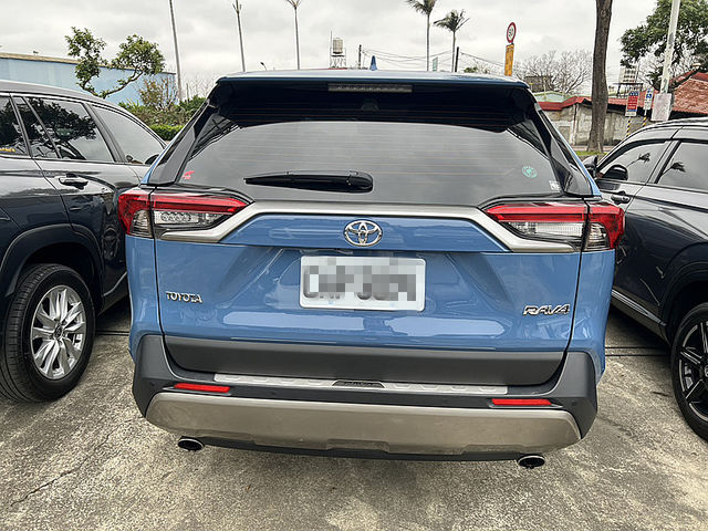 Toyota RAV4  第7張相片