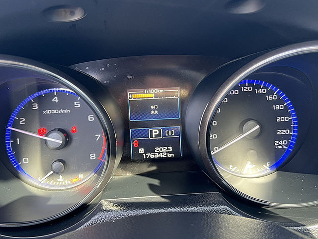 Subaru Outback  第13張相片