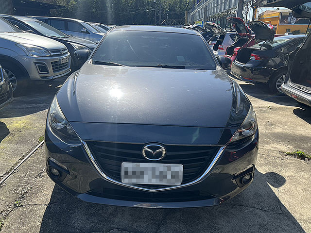 Mazda Mazda3  第7張相片