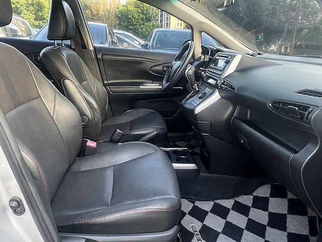 Toyota Wish  第1張相片
