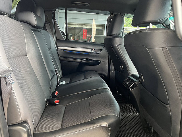 I KEY.電動椅.定速.導航.360度倒車影像.7安.4WD.抬頭顯示器.前後鏡頭行車紀錄器  第2張相片