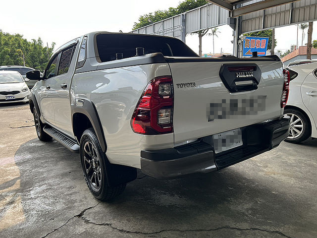 I KEY.電動椅.定速.導航.360度倒車影像.7安.4WD.抬頭顯示器.前後鏡頭行車紀錄器  第3張相片