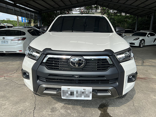 I KEY.電動椅.定速.導航.360度倒車影像.7安.4WD.抬頭顯示器.前後鏡頭行車紀錄器  第6張相片