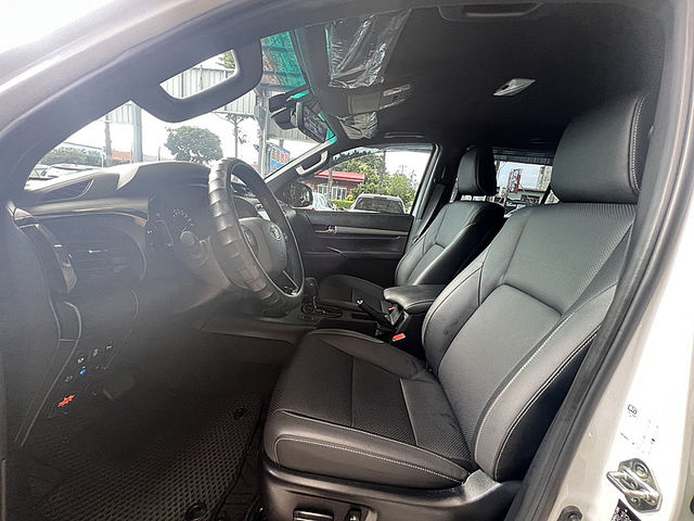 I KEY.電動椅.定速.導航.360度倒車影像.7安.4WD.抬頭顯示器.前後鏡頭行車紀錄器  第11張相片
