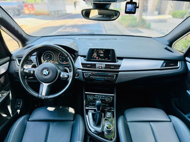 BMW/ 寶馬  2 SERIES  220i  第8張相片