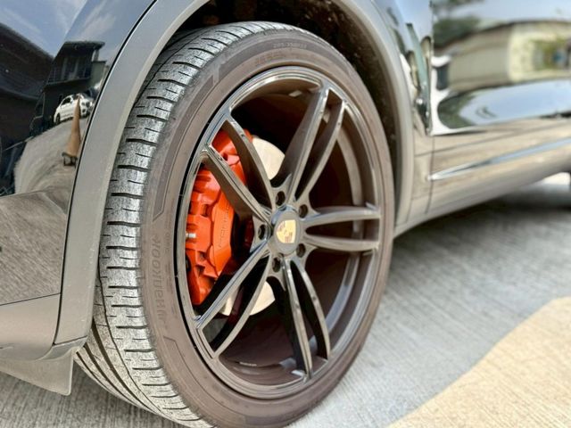 PORSCHE  Cayenne 凱安  第18張相片