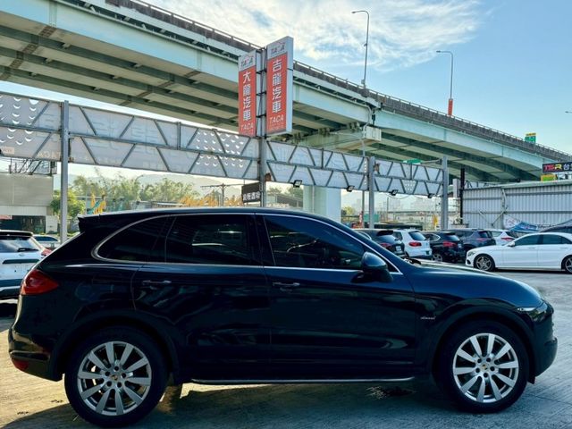 PORSCHE  Cayenne 凱安  第7張相片