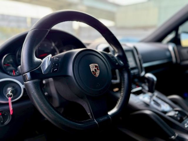 PORSCHE  Cayenne 凱安  第14張相片