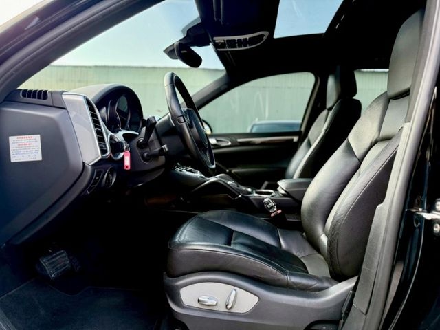 PORSCHE  Cayenne 凱安  第16張相片
