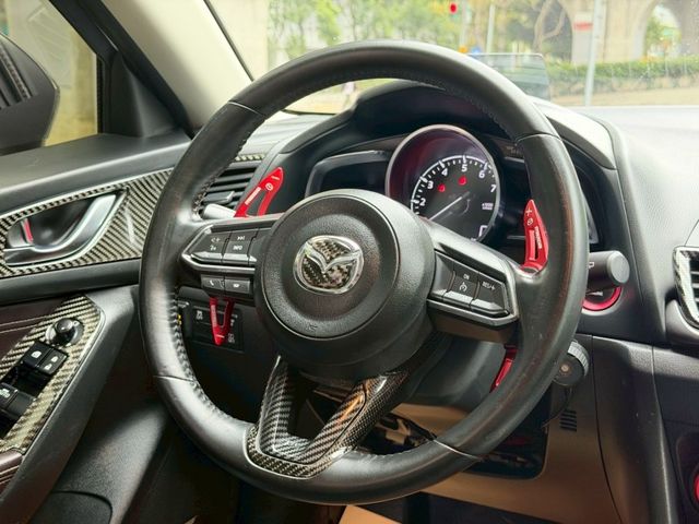 Mazda  Mazda3  第3張相片