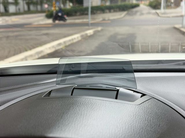 Mazda  Mazda3  第8張相片