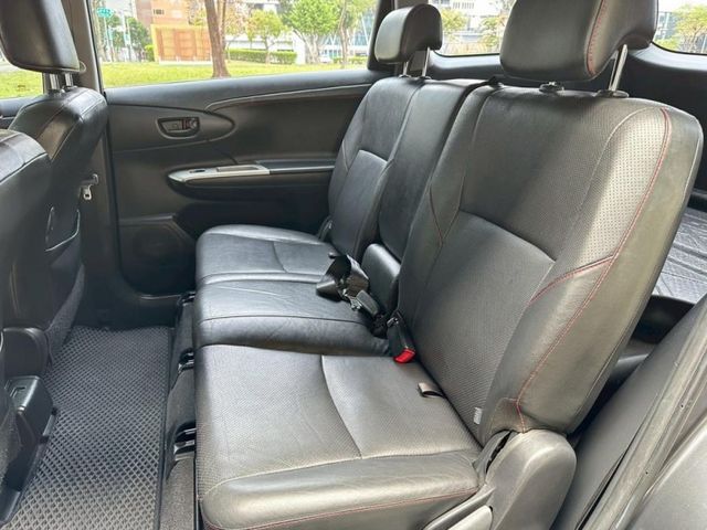 Toyota  Wish  第4張相片