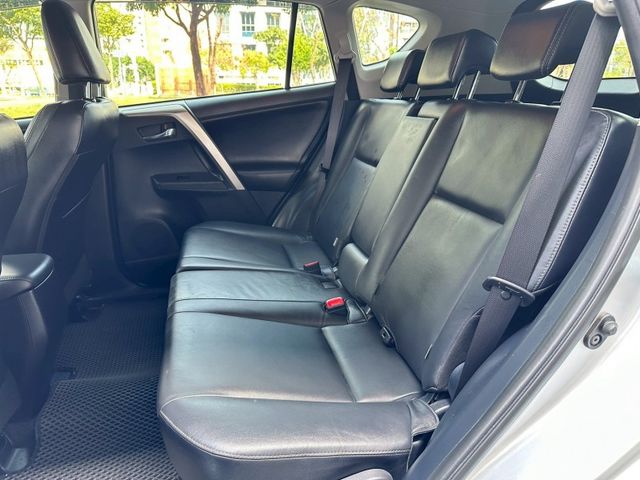 Toyota  RAV4  第3張相片