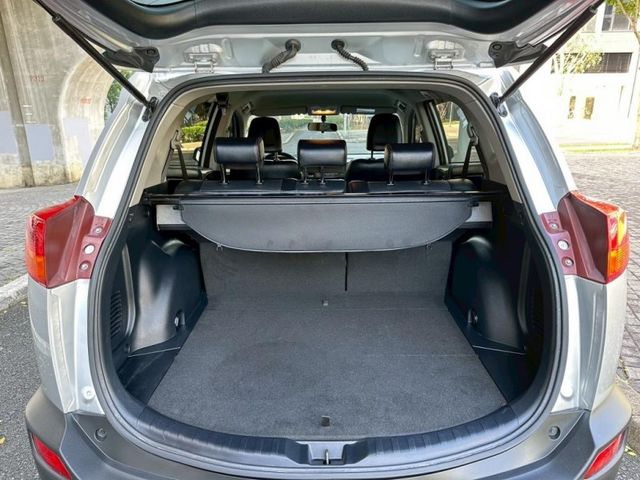 Toyota  RAV4  第12張相片