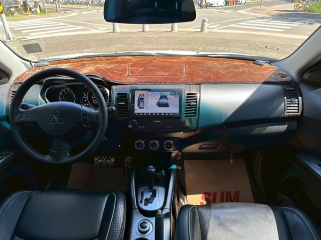 Mitsubishi  Outlander  第3張相片