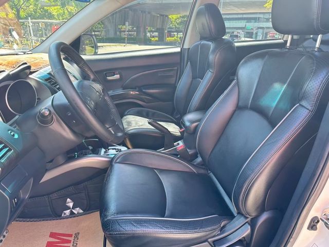 Mitsubishi  Outlander  第6張相片