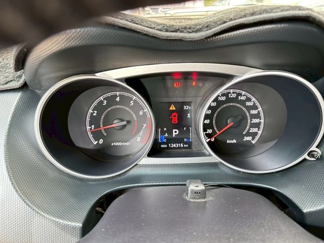 Mitsubishi  Outlander  第8張相片