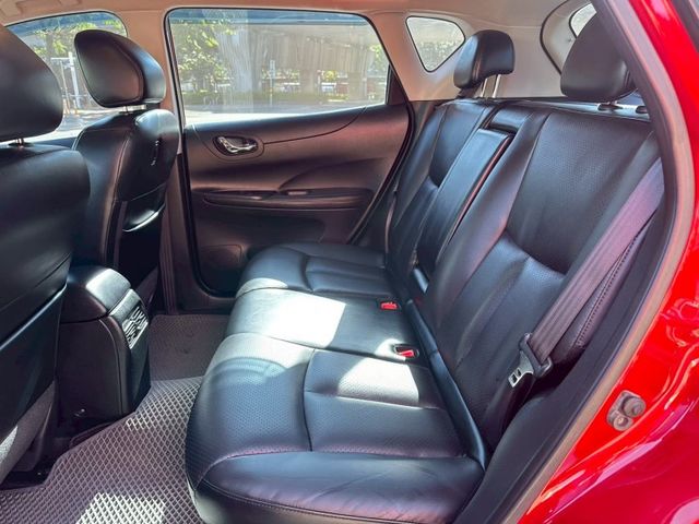 Nissan  Tiida  第5張相片