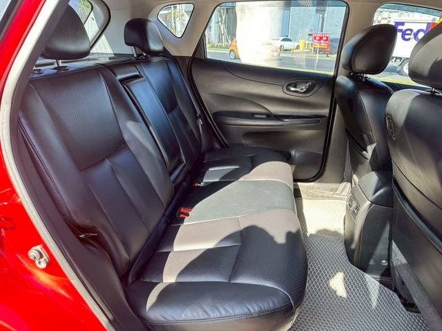 Nissan  Tiida  第8張相片