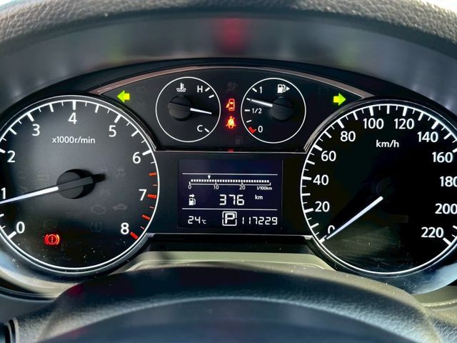 Nissan  Tiida  第9張相片