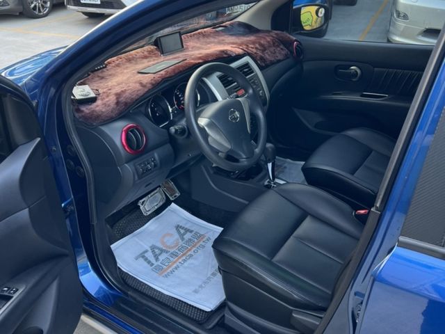Nissan  Livina  第5張相片