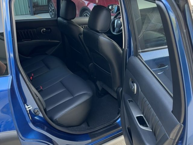 Nissan  Livina  第9張相片