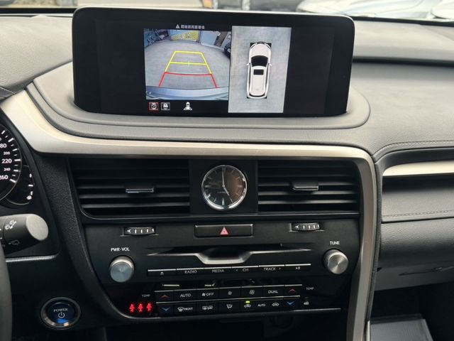 Lexus  RX  第8張相片