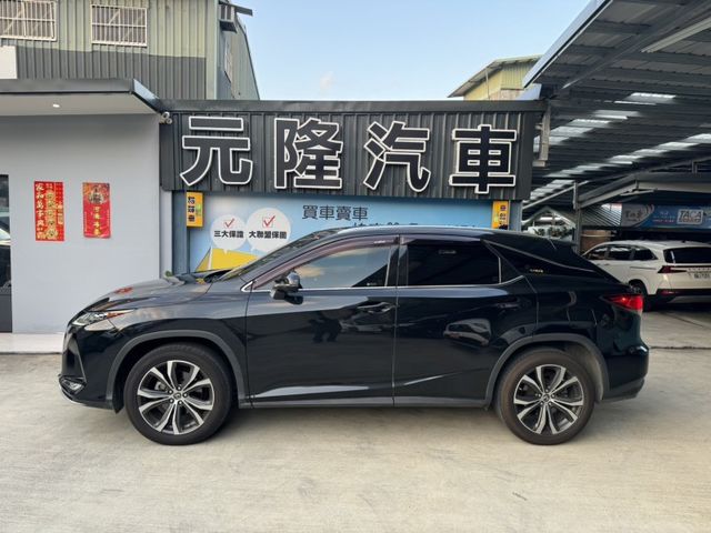 Lexus  RX  第9張相片