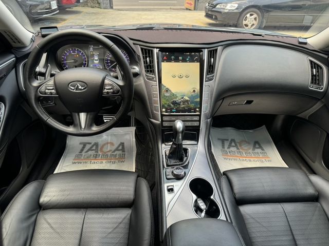 Infiniti  Q50  第6張相片
