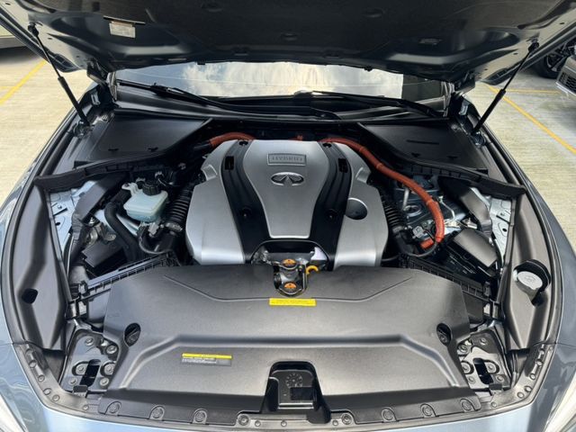 Infiniti  Q50  第11張相片