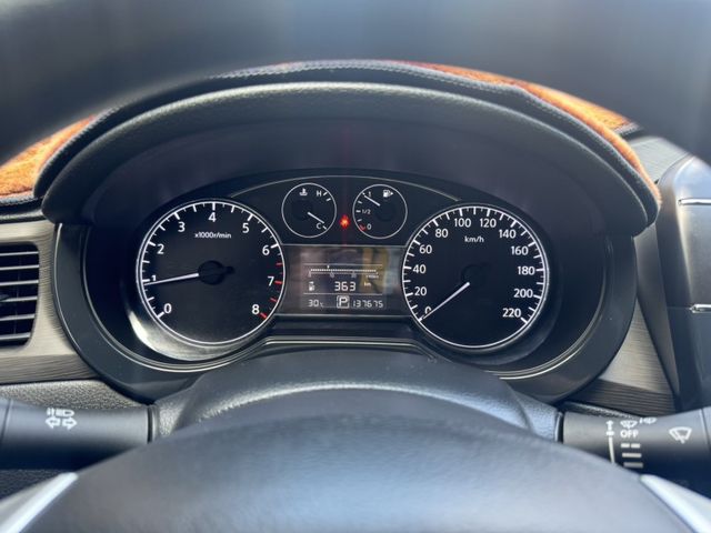 Nissan  Tiida 2013 NISSAN BIG TIIDA   第5張相片