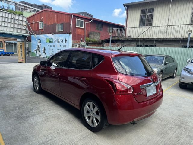 Nissan  Tiida 2013 NISSAN BIG TIIDA   第11張相片