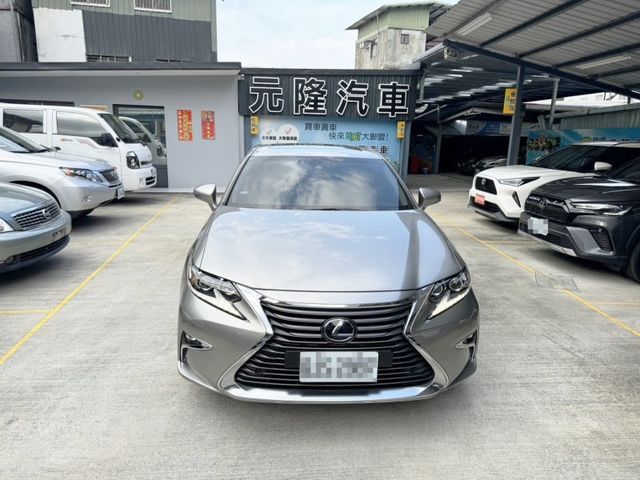Lexus  ES 2016 Lexus ES 300h 旗  第3張相片