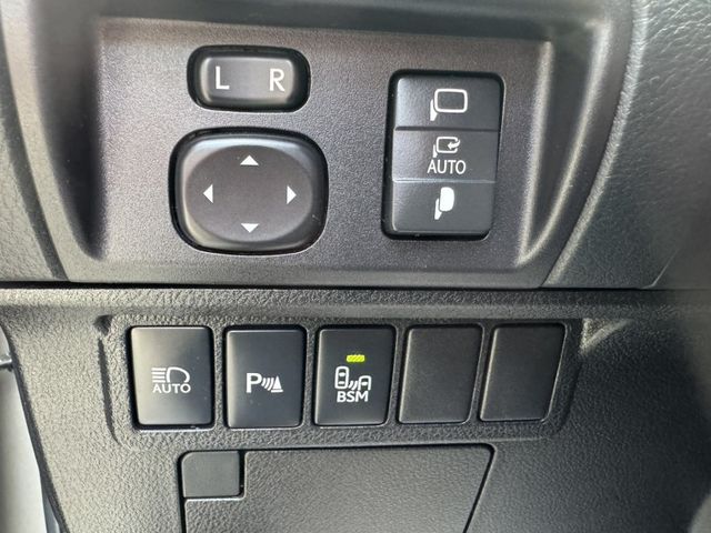 Lexus  ES 2016 Lexus ES 300h 旗  第11張相片