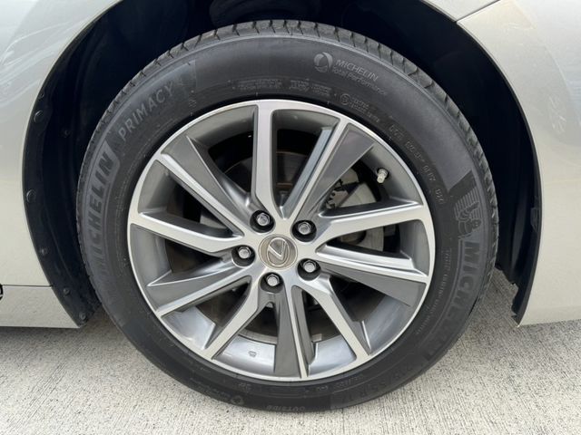 Lexus  ES 2016 Lexus ES 300h 旗  第14張相片