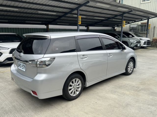 Toyota  Wish  第13張相片