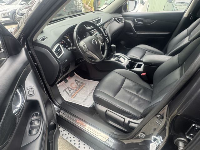 Nissan  X-Trail 2016 Nissan X-Trail 2.0 免鑰匙.摸門.環景  第5張相片