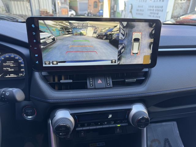 Toyota  RAV4  第8張相片