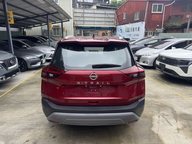 Nissan  X-Trail  第10張相片