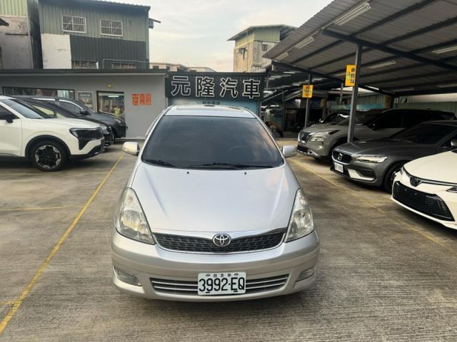 Toyota  Wish  第3張相片