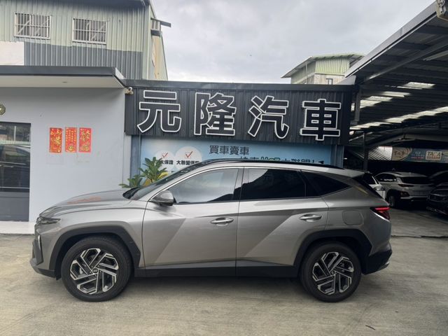 Hyundai  Tucson 2026年4月油電(頂規) 全景天窗.雙前電熱椅.360環景.(客車  第14張相片