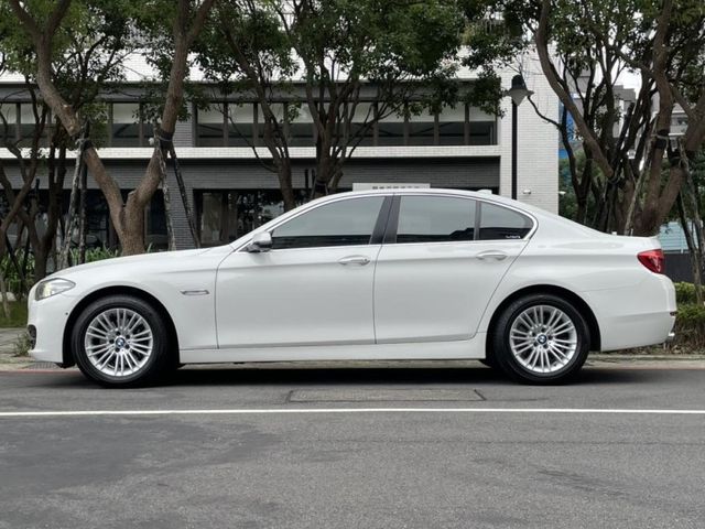 BMW/ 寶馬  5 SERIES  520i  第23張相片