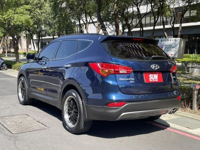 Hyundai  Santa Fe  第2張相片