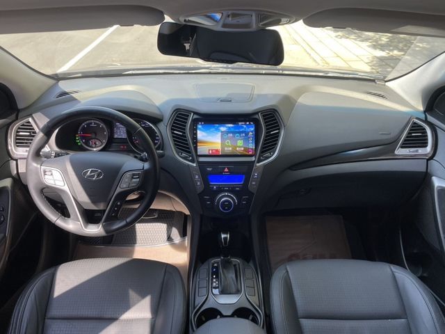 Hyundai  Santa Fe  第3張相片