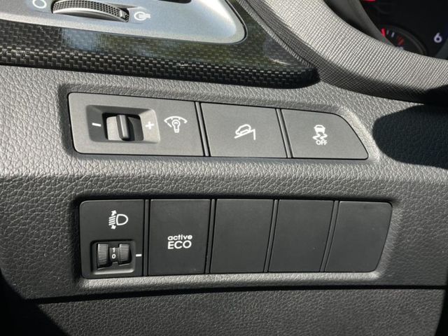 Hyundai  Santa Fe  第7張相片