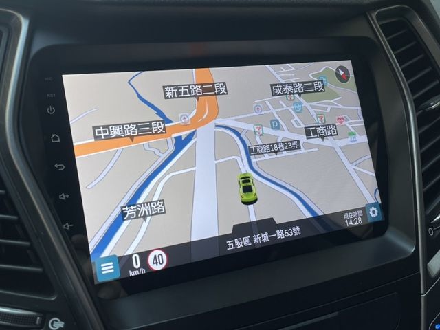 Hyundai  Santa Fe  第10張相片