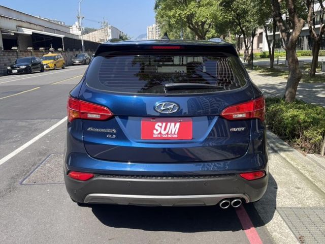 Hyundai  Santa Fe  第21張相片