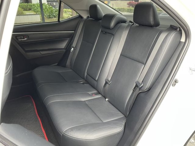 Toyota  Altis 實價刊登★經典款 自用一手車 低里程 光感自動頭燈 定速 恆溫 影音螢幕 享  第4張相片