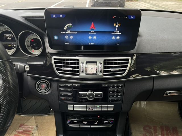 Mercedes-Benz/賓士   E-CLASS  E250  第6張相片